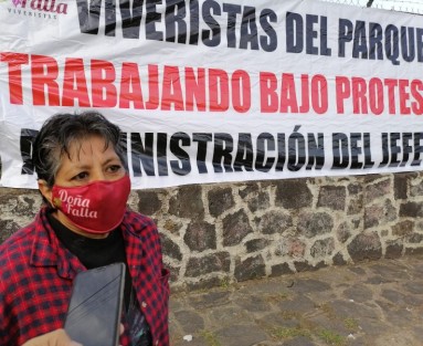 Los manifestantes tomaron la medida cansados de que sus demandas en contra del mal funcionario no sean atendidas por las autoridades.