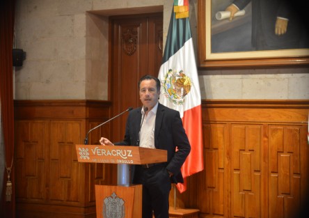 El gobernador de Veracruz, Cuitláhuac García, insistió en la necesidad del regreso a clases presenciales a partir de agosto, tal como lo anunció este jueves el presiente Andrés Manuel López Obrador.