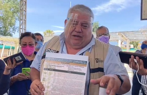 El delegado de Programas Sociales en Veracruz, Manuel Huerta Ladrón de Guevara, confirmó que a partir del lunes 19 de julio y hasta el viernes, se aplicará la vacuna contra el coronavirus para la población de 30 a 39 años de edad en los municipios de Xalapa, Veracruz, Coatzacoalcos y Poza Rica, por lo que llama a ese grupo a atender el llamado. 