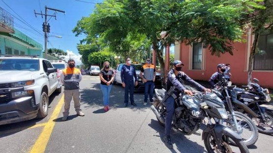 El H. Ayuntamiento de Teocelo que preside el alcalde Mario Chama Díaz, a través de la Síndica Municipal, Zayra del Carmen Martínez Andrade, llevaron a cabo la jornada informativa de la Campaña Estatal contra la Tercera Ola de contagio por COVID19 en ese municipio. 