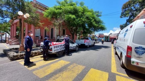 En coordinación con el Enlace Regional de Protección Civil Coatepec, Gabriel Landa Morales, Protección Civil Teocelo, a cargo de Elvis González Solano y Seguridad Pública del Municipio a cargo del Comandante Serafín Batiza, se hizo recorrido informativo y de perifoneo, exhortando a la ciudadanía para seguir las medidas sanitarias que la Secretaría de Salud ha implementado para los municipios de Veracruz.