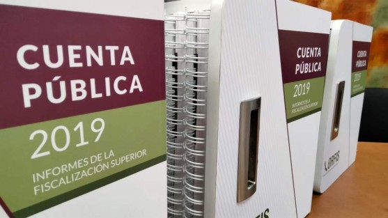 Este jueves, la Auditora General del Órgano de Fiscalización Superior, Delia González Cobos, acudió al H. Congreso del Estado a efectuar la entrega a la Comisión Permanente de Vigilancia, del Informe General Ejecutivo e Informes Individuales de la Fiscalización Superior de las Cuentas Públicas 2019. 