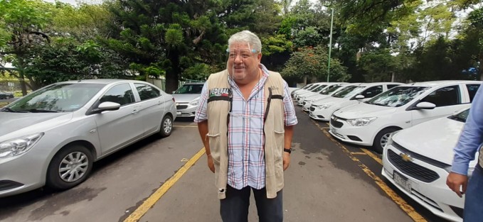 El delegado de Programas Federales en Veracruz, Manuel Huerta Ladrón de Guevara, informó que debido a la consulta ciudadana que se realizará el domingo, fueron resguardados los vehículos oficiales, así mismo de blindan oficinas gubernamentales. 