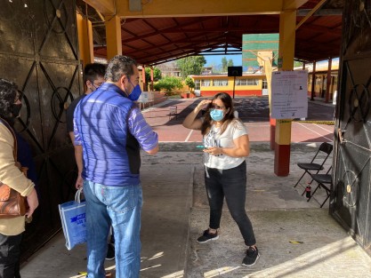 En Coatepec se registró retraso en la instalación de casillas para la consulta popular sobre enjuiciamiento a ex funcionarios públicos. Los retrasos serían debido a la inasistencia de funcionarios de casilla, y que suplentes tuvieron que acudir a reemplazarlos. 