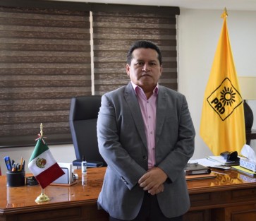 Dirigentes del casi extinto por falta de votos PRD, se congratularon por el fracaso de la consulta ciudadana, al considerar la baja participación como cansancio de espectáculos, engaños y mentiras, por parte de los ciudadanos.  