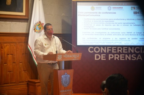 La Secretaría de Desarrollo Agropecuario, Rural y Pesca (SEDARPA) expuso el inicio del ciclo de conferencias SEDARPA Comunica, dirigido a productores y técnicos, con la finalidad de elevar la competitividad, acercando conocimientos y tendencias del sector agroalimentario. En su momento podrán certificarse quienes participen.

