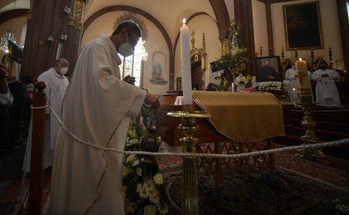 Se tiene programada la misa a las 13:00 horas y posteriormente darle sepultura.