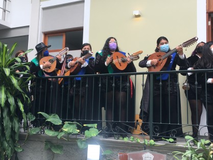  La Universidad Veracruzana (UV), a través de la Secretaría Académica y la Dirección General de Difusión Cultural (DGDC), firmó un convenio específico de colaboración con la Tuna Femenil que ha venido representando a esta casa de estudios, pero sin un aval oficial, con la finalidad de proporcionarle asesoría y apoyo musical. 
