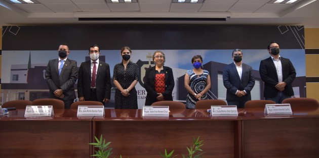  Con la realización del curso virtual Nuevo Paradigma del Derecho Laboral en México, inaugurado por la Magistrada Presidenta Isabel Inés Romero Cruz, el Poder Judicial del Estado de Veracruz inicia de manera formal la capacitación teórica y práctica de los servidores públicos que integrarán los juzgados laborales a partir del primero de octubre.