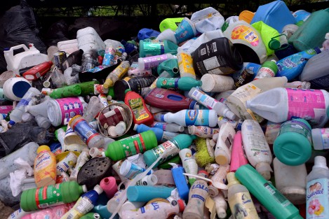  Sólo le piden a los xalapeños que tengan conciencia de su residuos, y que si puede separen y aplasten sus botellas de plástico, eso les facilitaría su trabajo y el riesgo que esto representa.