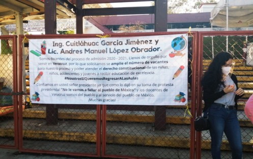 Nuevamente egresados de normales se manifestaron para exigir a la SEV la creación y asignación de más plazas, al considerar que están acreditados para impartir clases.