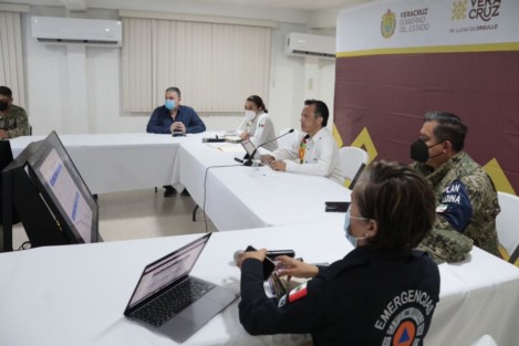 En sesión extraordinaria encabezada por el gobernador Cuitláhuac García Jiménez, el Consejo Estatal de Protección Civil aprobó solicitar Declaratoria de Emergencia a la Federación por la inminencia de impacto del Huracán Grace y presentó el Plan Operativo para hacer frente al fenómeno natural.

