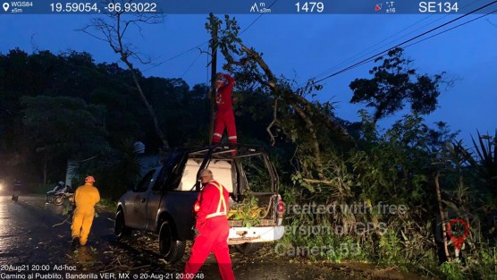 Diversas acciones realizan dependencias del Ayuntamiento de Banderilla, previo, durante y después de los embates de la naturaleza por el paso del huracán Grace por el Estado de Veracruz, en atención y para protección de los ciudadanos. 