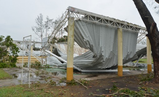 Unidad deportiva de Gutiérrez Zamora quedó totalmente destruida. 
