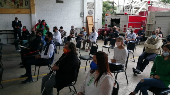 Campesinos organizados en el Movimiento Antorchista fueron afectados por el paso del huracán Grace de categoría 3 que azotó el día de ayer las tierras veracruzanas y que a su paso destruyó más de 900  hectáreas de sembradíos.