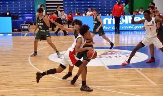  Durante el premundial U16 Américas Championship,  la selección de Canadá le ganó a la de México, 85-49, marcador final en el segundo día de competencias en la ciudad de Xalapa.