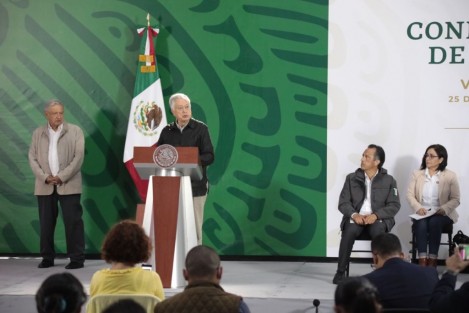 Durante la conferencia mañanera realizada en El Lencero, los funcionarios presentes dieron cuenta de las acciones a realizar en atención a los afectados por el huracán Grace, el fin de semana pasado.