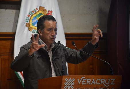 El mandatario estatal  dijo que desde la tarde de ayer ya se trabaja en el censo casa por casa, para llevar los apoyos prometido por el presidente AMLO.