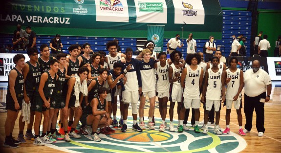 En partido de cuartos de final del Campeonato U16 de FIBA Américas que se realiza en Xalapa, se enfrentaron los equipos de Estados Unidos y México, con resultado final de 123 a 53, en favor de los eternos campeones de la zona. 