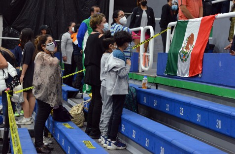 Pese a que con las contingencia sanitaria, el Nido del Halcón no ha tenido lleno total en los partidos del Campeonato FIBA Sub-16 de las Américas, el ambiente y apoyo a los equipos se sentido; no sólo familiares  de los mexicanos se han visto en las tribunas, también de los extranjeros.  