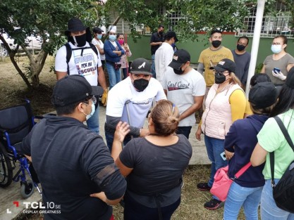 La titular de la SEP, Delfina Gómez Álvarez, visitó la escuela primaria 20 de Noviembre en la ciudad de Xalapa, donde admitió que hay diversas necesidades en los planteles educativo, pero que todo está listo para el regreso a clases. 

