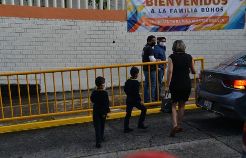 Puesto que el regreso a clases presenciales ha sido opcional, la asistencia observada fue mínima. La mayoría de los padres de familia han optado por que sus hijos sigan recibiendo sus clases a distancia.  
