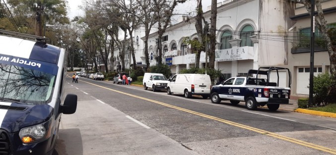 Al lugar arribó personal de Servicios Periciales para el procedimiento pertinente conforme al suceso.