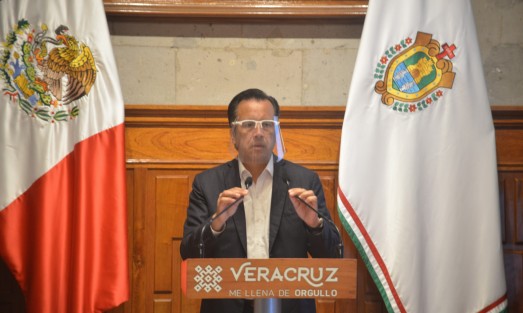Entre los temas que abordó en su conferencia de prensa de este lunes el Gobernador Cuitláhuac García, se informó sobre la continuidad del Plan Nacional de Vacunación en la entidad, así como el decomiso de marihuana realizado en CAXA.  
