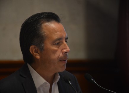 Cuitláhuac García Jiménez negó el fallecimiento de menores de edad a causa de COVID-19, como se ha reportado en algunos medios.  