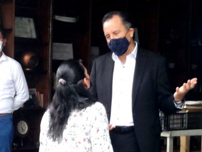El gobernador CUitláhuac García Jiménez dialogaría la tarde de este martes con integrantes de colectivos inconformes con el cambio en la CEAVIC. El Ejecutivo estatal ha expresado que no pueden alejarse de lo que indica la ley y el proceso es apegado a derecho; pero escuchará las inconformidades. 