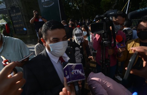 Hoy el presidente de la Junta de Coordinación Política del Congreso del Estado, Juan Javier Gómez Cazarín, lanzó la duda razonable de que funcionarios del Órgano de Fiscalización Superior (ORFIS) se encuentren implicados en actos de corrupción. 