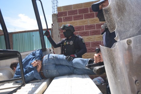 En el desalojo, dos personas fueron detenidas. 