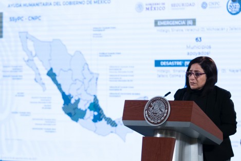 Durante la conferencia mañanera, la Coordinadora Nacional de PC informó que en Veracruz resultaron afectadas por el huracán Grace: 45 mil 361 viviendas, 546 derrumbes o deslaves, 56 vías de comunicación, 52 corrientes desbordadas, usuarios afectados por el servicio eléctrico: 456 mil 680, y 80 puentes. 