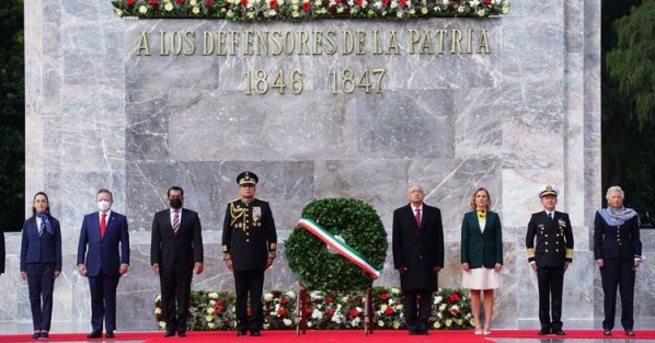 En la capital de la República, el Presidente Andrés Manuel López Obrador encabezó la ceremonia conmemorativa al 174 Aniversario de la Gesta Heroica de los llamados <em> Niños Héroes de Chapultepec</em>.