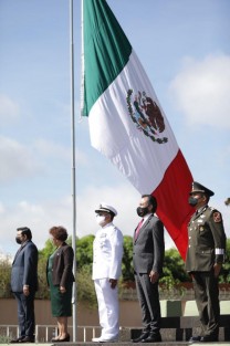 Acompañado de titulares de los Poderes Judicial y Legislativo, mandos militares y autoridades locales, el Gobernador Cuitláhuac García Jiménez, presidió el acto conmemorativo de la Defensa del Castillo de Chapultepec contra la invasión norteamericana de 1847, por parte de cadetes del Heroico Colegio Militar. 