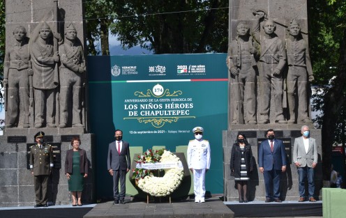 Acompañado de titulares de los Poderes Judicial y Legislativo, mandos militares y autoridades locales, el Gobernador Cuitláhuac García Jiménez, presidió el acto conmemorativo de la Defensa del Castillo de Chapultepec contra la invasión norteamericana de 1847, por parte de cadetes del Heroico Colegio Militar. 