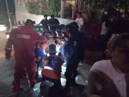 Cinco mujeres resultaron lesionadas por su propia mascota, en su domicilio de la ciudad de Papantla, luego de que el pitbull se descontrolara y las atacara. Solo una de ellas presenta heridas de consideración, sin embargo el can fue sacrificado ya que había reportes previos sobre su agresividad. 