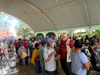 Desde la zona norte del estado, en el municipio de Tlachichilco, el Delegado de Programas para el Desarrollo, Manuel Huerta Ladrón de Guevara, informó que avanza satisfactoriamente la entrega directa de 35 mil pesos para las familias que resultaron afectadas por el huracán Grace y de 4 mil 500 pesos a los productores agrícolas que por este fenómeno perdieron sus sembradíos.