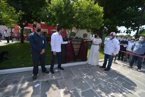  El gobernador, Cuitláhuac García en compañía del secretario de gobierno y autoridades locales inauguraron la remodelación de la antigua estación de tren La Purga. 
