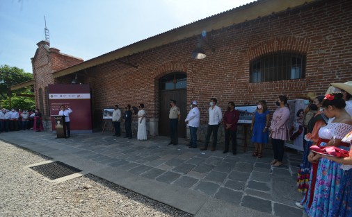  El gobernador, Cuitláhuac García en compañía del secretario de gobierno y autoridades locales inauguraron la remodelación de la antigua estación de tren La Purga. 