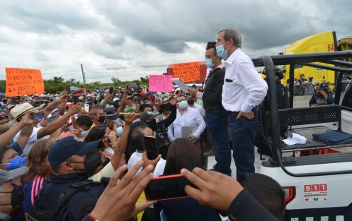 En punto de las 2 de la tarde quedó abierta la circulación de la autopista Xalapa - Veracruz. La CFE se comprometió a suspender los cortes de energía eléctrica en tanto se instala la mesa de diálogo, para lo cual se firmó una minuta por parte de los quejosos y representantes de CFE y del gobierno del estado.