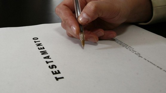 Está por cerrar el mes del testamento, y aunque hay poca respuesta para este trámite muy importante, los notarios siguen a la espera de más personas que soliciten sus servicios.
