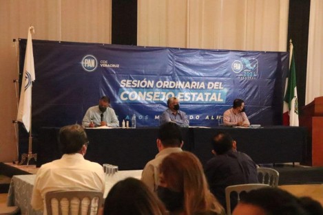 Durante la sesión ordinaria del Consejo Estatal del PAN en Veracruz de este domingo 26 de septiembre, se aprobó por unanimidad la integración de la Comisión Organizadora, encargada de llevar el proceso interno para la elección de la dirigencia e integración del Comité Directivo Estatal en la entidad.
