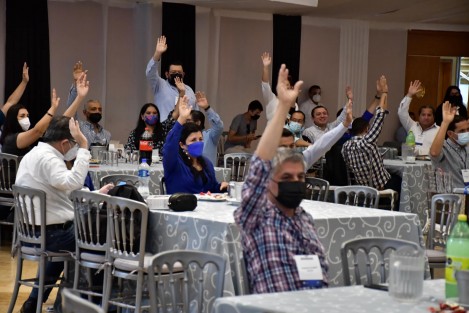 Durante la sesión ordinaria del Consejo Estatal del PAN en Veracruz de este domingo 26 de septiembre, se aprobó por unanimidad la integración de la Comisión Organizadora, encargada de llevar el proceso interno para la elección de la dirigencia e integración del Comité Directivo Estatal en la entidad.
