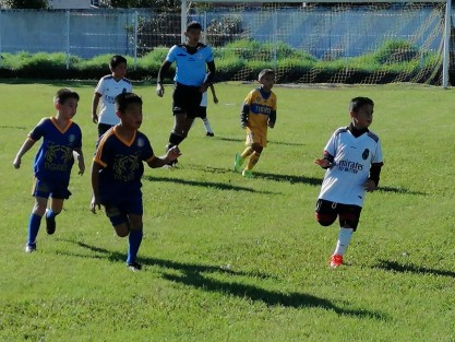 
Momentos de emociones se vivieron este fin de semana en La Liga de Fútbol Infantil y Juvenil de Banderilla. Participan Escuelas de toda la Región bien representadas por sus alumnos y padres de familia.