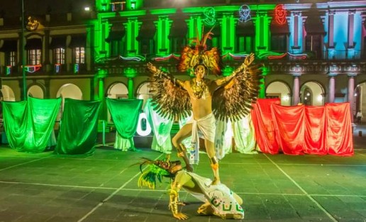 Con la puesta en escena <em>Tratados de Córdoba, el musical</em>, el Ballet de Casa de Cultura de Teocelo y el Ballet Folklórico Juvenil de Veracruz, bajo la dirección del Mtro. Gustavo Tapia, se presentaron en la Plaza Sebastián Lerdo de Tejada de la Ciudad de Xalapa, Ver., acompañados del grupo Yolpaki y la inconfundible voz de Geraldine Pedroza, dirigidos por el Mtro. José Luis Calderón Padilla, 

