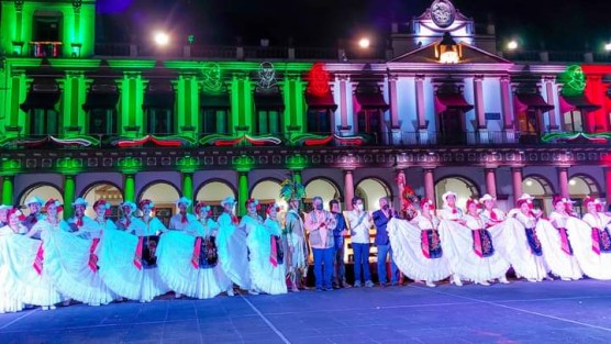 Durante el evento se contó con la presencia del alcalde de Teocelo, Mario Antonio Chama Díaz; del Titular de la Coordinación de Promoción de los Valores Cívicos y Culturales, Héctor Aguilera Lira y del Subdirector de Promoción de Valores Cívicos, Zabdiel Ceballos.
