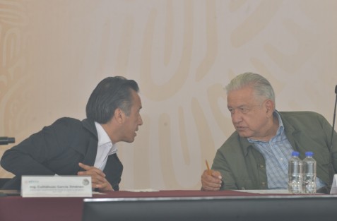 Gracias al apoyo del presidente de la República, Andrés Manuel López Obrador, fueron distribuidos un millón 433 mil 773 insumos en los municipios perjudicados por el huracán Grace, anunció el gobernador Cuitláhuac García; al mismo tiempo, informó las acciones implementadas en coordinación con la Federación. 