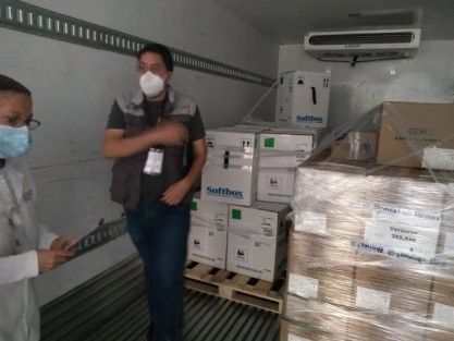 Este sábado llegó un nuevo lote de vacunas al estado, para continuar con el plan de vacunación. Como  ya se ha difundido, a partir del lunes 4 de octubre se inicia la aplicación de la segunda dosis, al grupo de 18 años y más.