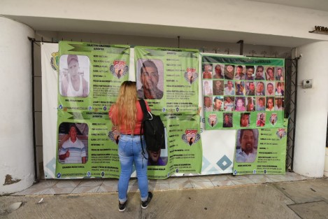 Colectivos de búsqueda de personas se manifestaron en las oficinas de Comisión Ejecutiva Estatal de Atención Integral a Víctimas de Veracruz,  acusando que el Secretario de Gobierno, estaría intentando colocar personal de su confianza en dicha comisión, sirviendo como <em>orejas</em>